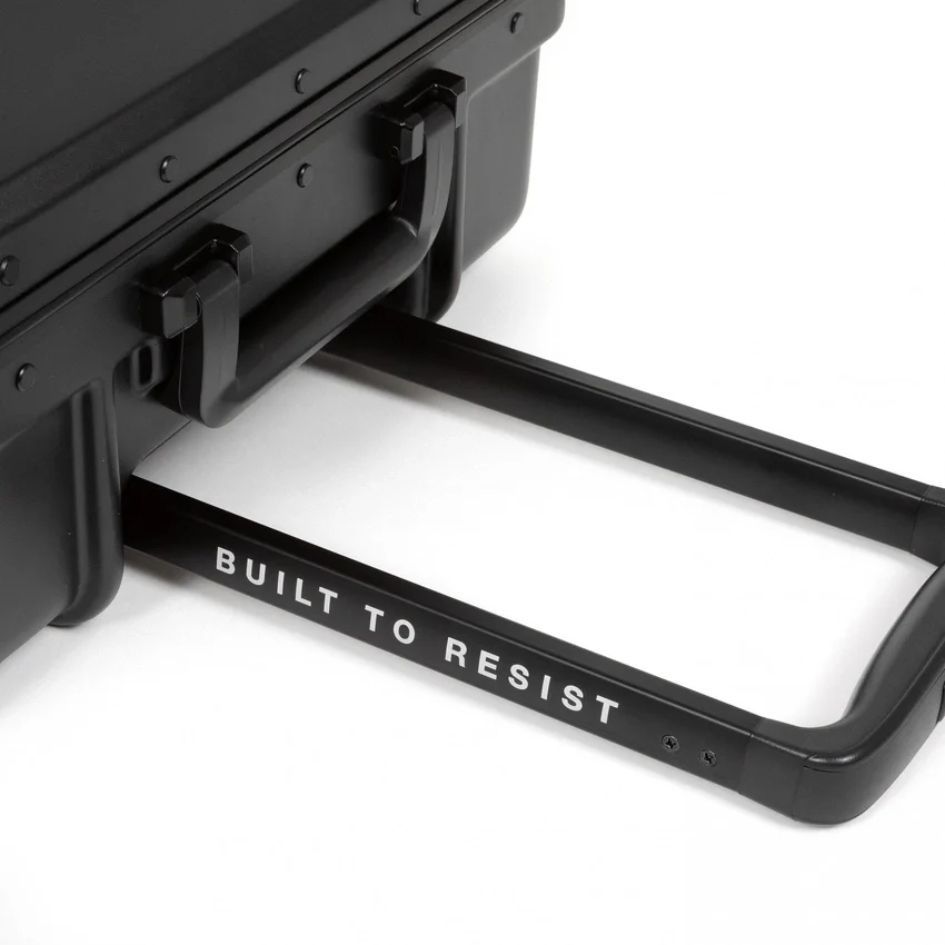 RESIST'R CASE L NERO